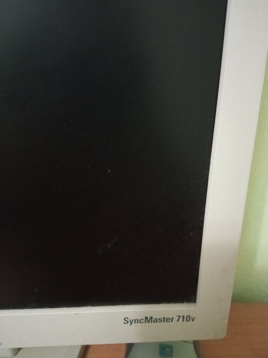 Продам монітор samsung syncMaster 710v