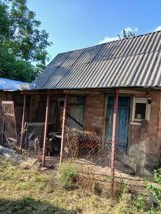 Продам дом со всеми удобствами и гаражами
