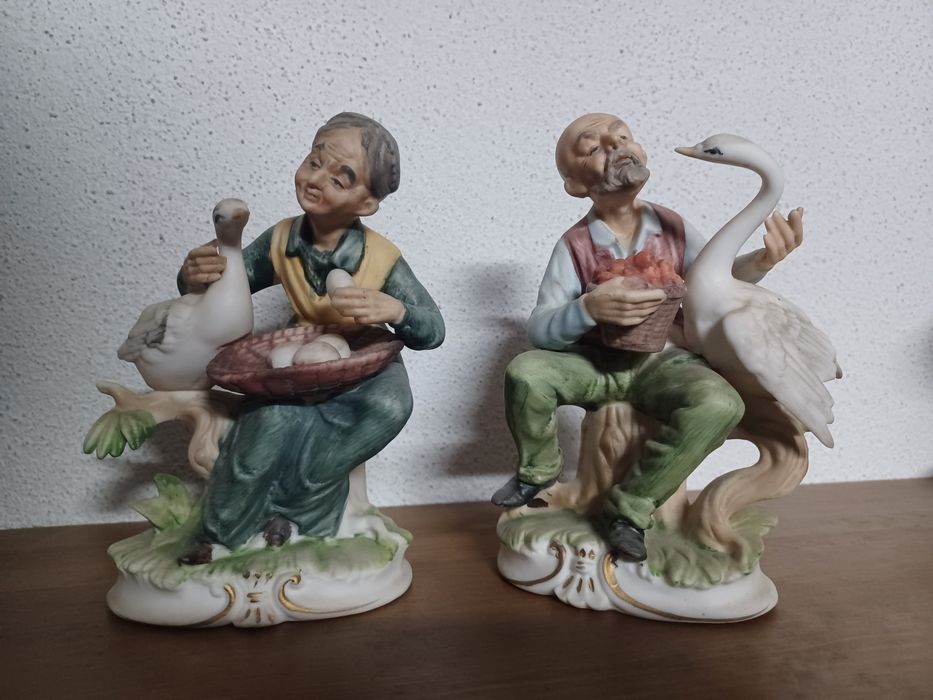 Casal de camponeses em porcelana Biscuit