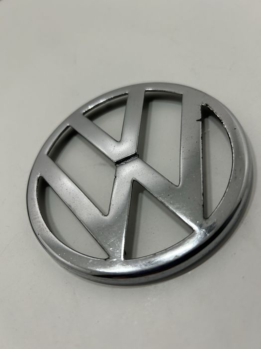 Emblemat znaczek chrom VW Golf T4 piękny!