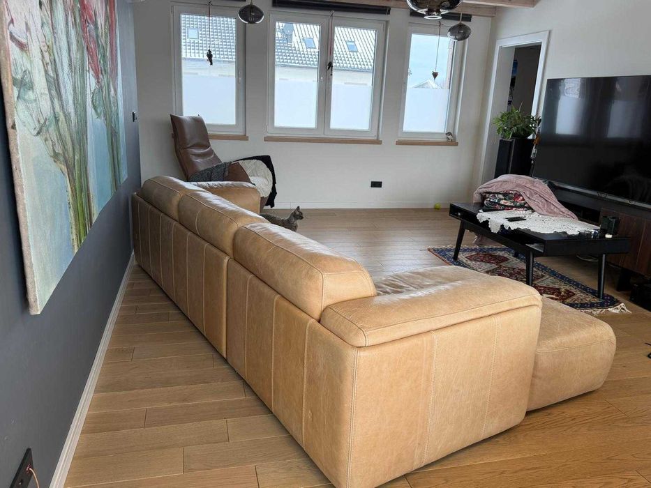 Skórzana Włoska Sofa (do renowacji)