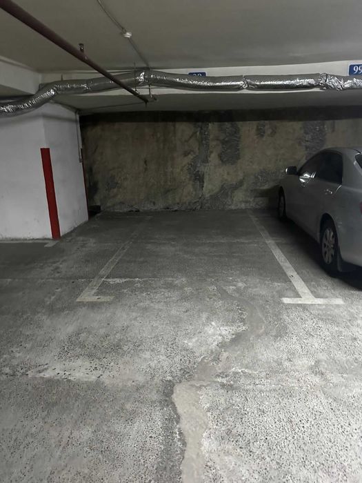 Паркомісце в підземному паркінгу БЦ Олімпійський, центр міста