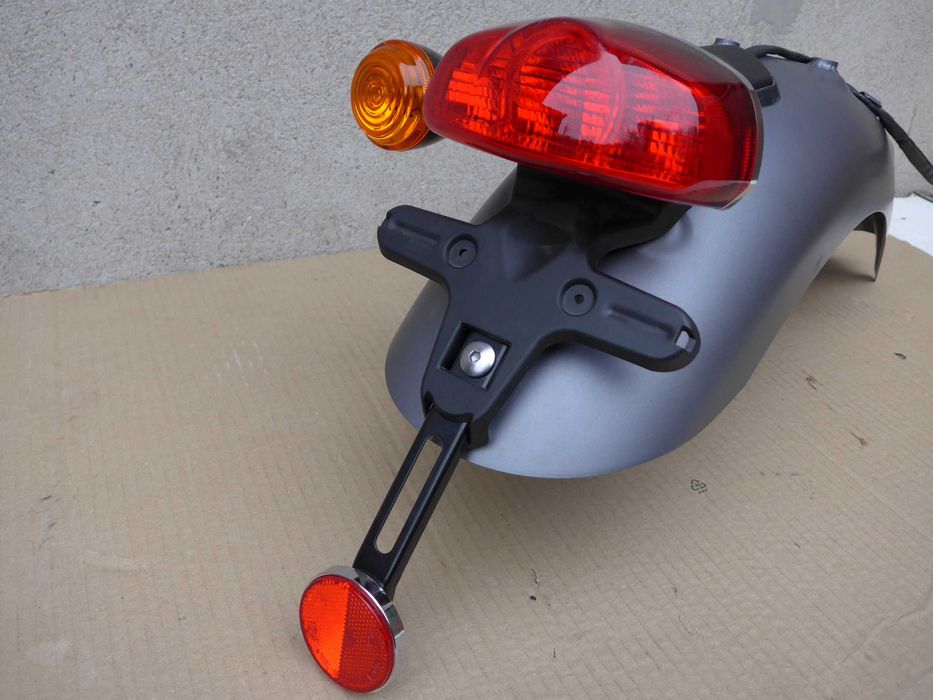 Triumph Bonneville t100/120 BŁOTNIK tył lampa LED kierunkowskaz / bdb