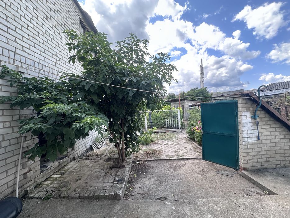 Продаю хозяйский дом