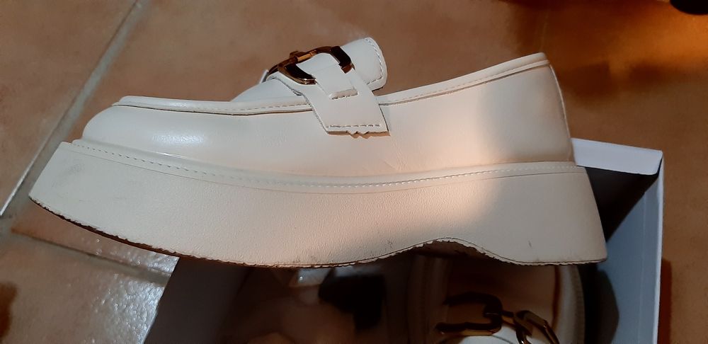 Sapatos estilo loafers chunky T35 creme