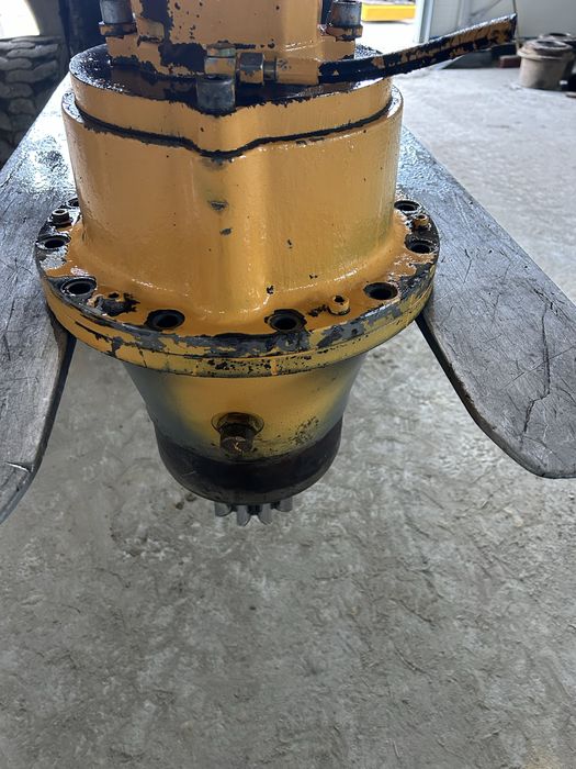 Reduktor obrotu liebherr SAT 275/235 do koparki Liebherr 914