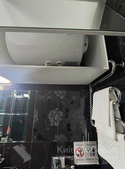 Продаж 2к квартири Госпітальна 2 Центр Печерський