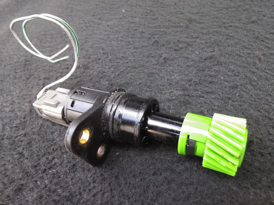 MAZDA PREMACY 1.8 2.0 16V IMPULSATOR CZUJNIK PRĘDKOŚCI ŚLIMAK POSIADAM 2 SZT