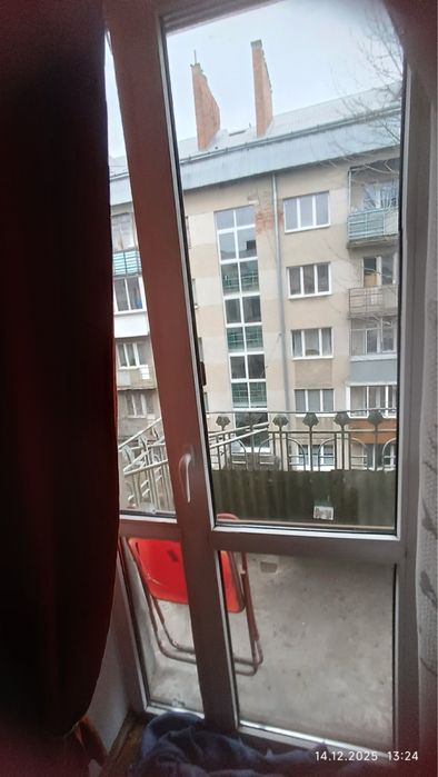 Продаж 3-кім квартира 78.7 м² 3/3ц вул.Дніпровська Терміново !120000$