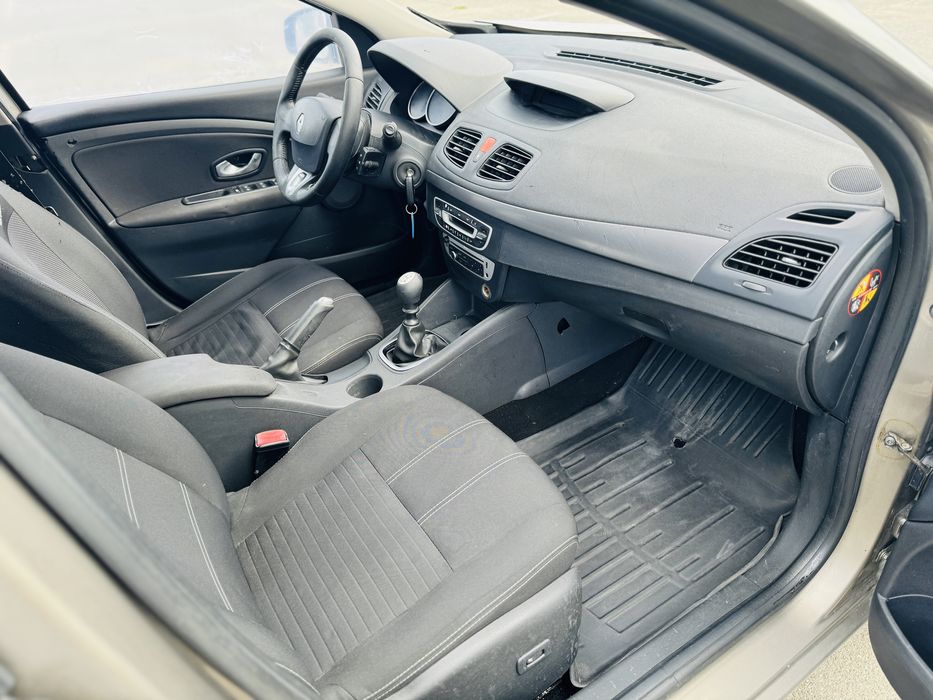 Продам Renault Fluense 2015 рік 1.5 Дизель після обстрілу!