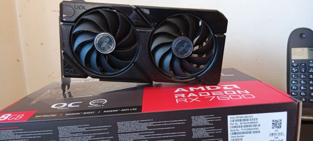 Placa Gráfica ASUS Radeon RX 7600 DUAL OC 8GB GDDR6