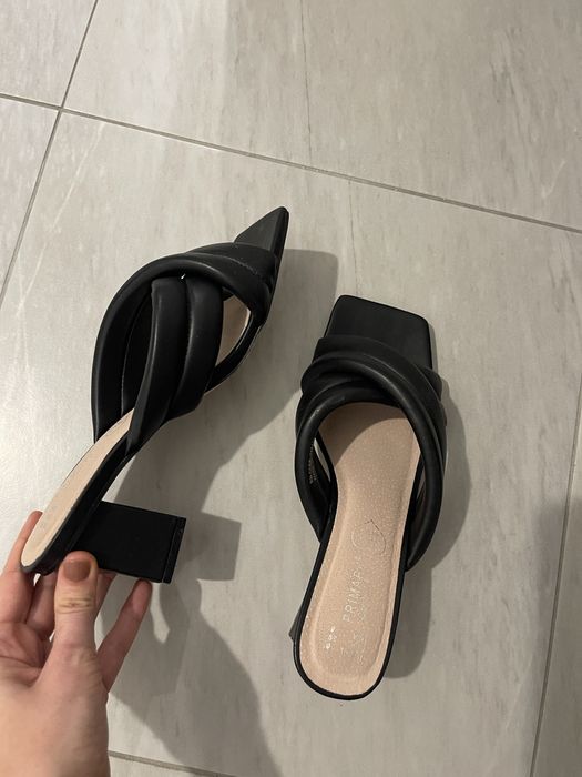 Туфлі- шльопанці на каблуку Primark