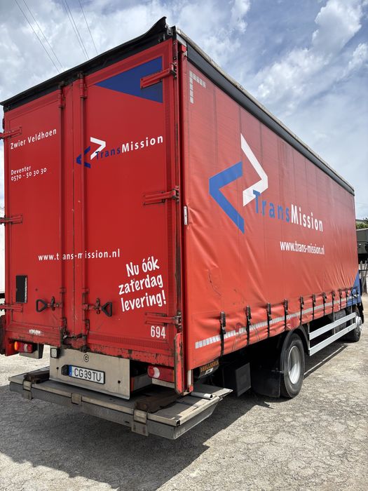 Daf LF cx de cortinas/plataforma retratil