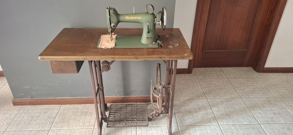 Maquina costura pedal