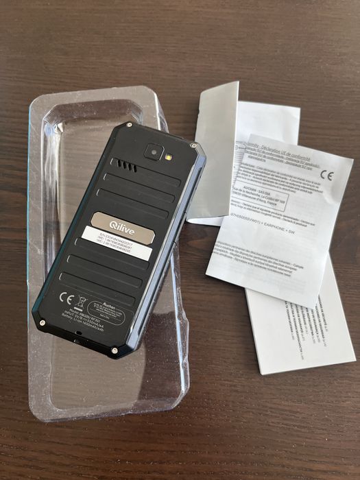 Telemóvel Resistente Qilive 2.4" Dual SIM Preto