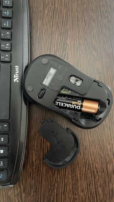 Продам мини клавиатураTRUST,мышка тоже