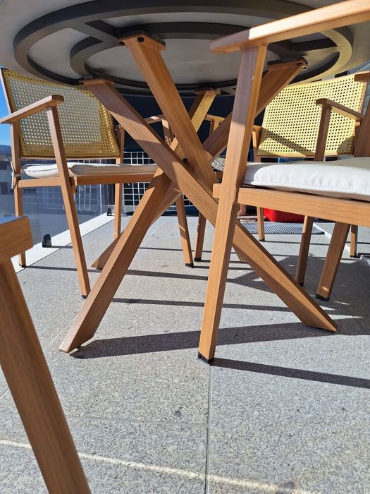 Mesa de exterior e 4 cadeiras
