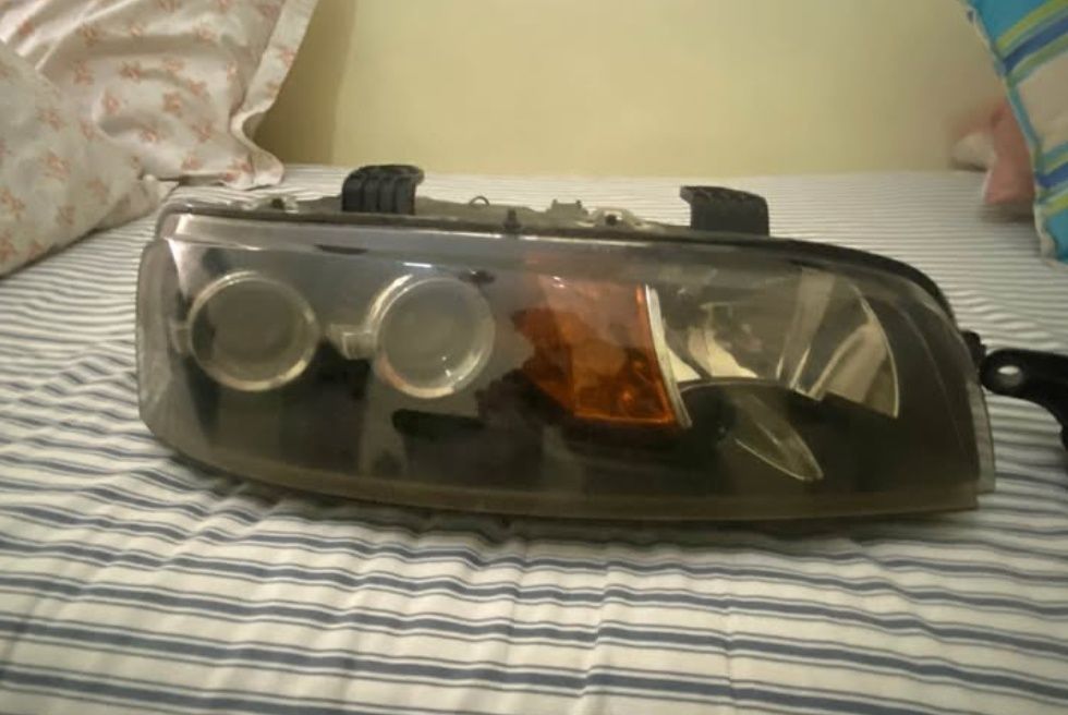Faróis Fiat Punto MK2 com olho de boi