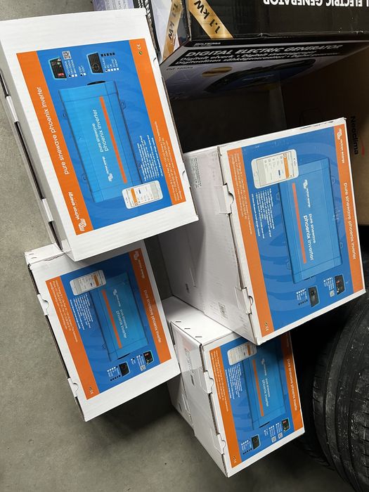 Інвертер Victron Enegy pure sinewave