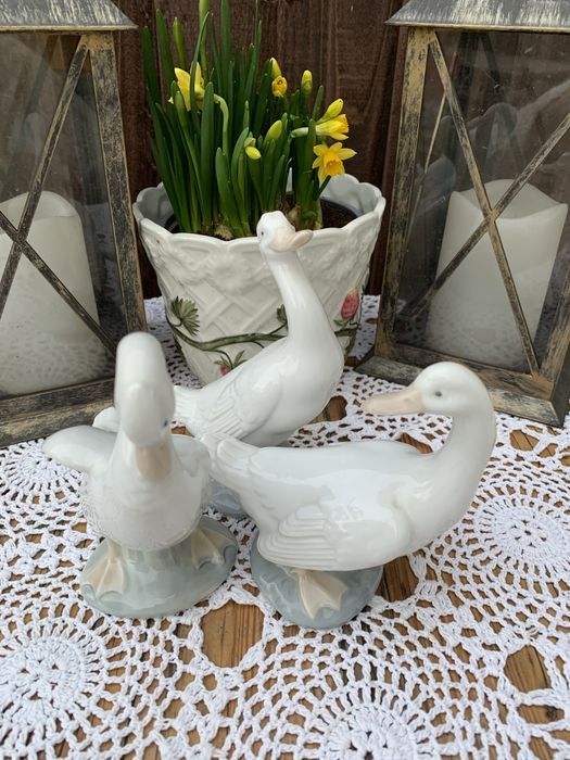 Фарфоровая статуэтка NAO by Lladro