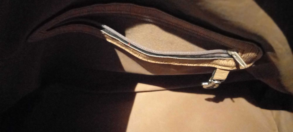 Maka de mão ou ombro, preta - Cachorrinho