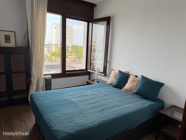 Apartamento t2 triplex na Rua do Zimbro