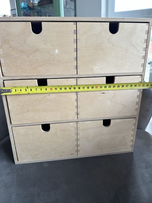 Стілець деревяний, полиця ікеа