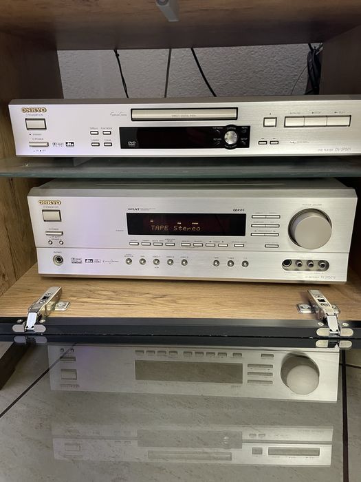 Amplituner ONKYO TX-SR501E plus DVD kolumny
