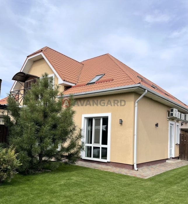 Продаж сучасного дуплексу в Новоалександровці!