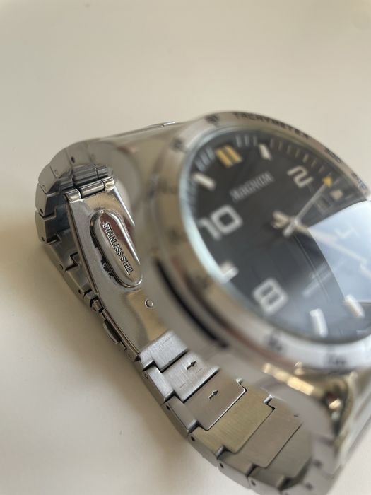 Relógio Magnum - excelente para o dia a dia