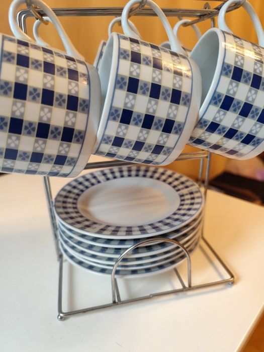 Чайний набір на підставці