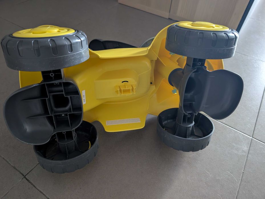 Carro Cavalgável Billy Walk & Ride Amarelo CHICCO