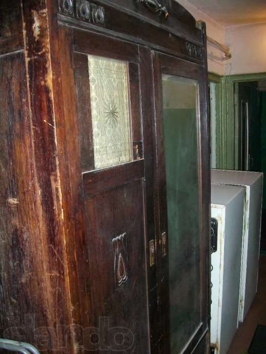 Старинный шкаф конца 19-начала 20 века