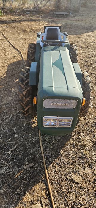 Trator ferrari 4x4