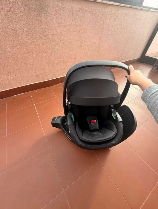 Ovinho Maxi-Cosi Pebble 360 + Isofix FamilyFix 360 Pro