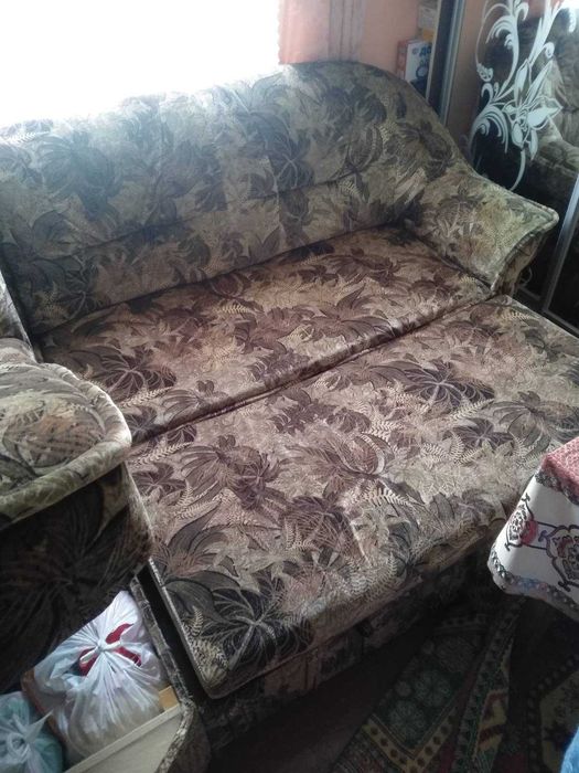 Кутовий диван з кріслом