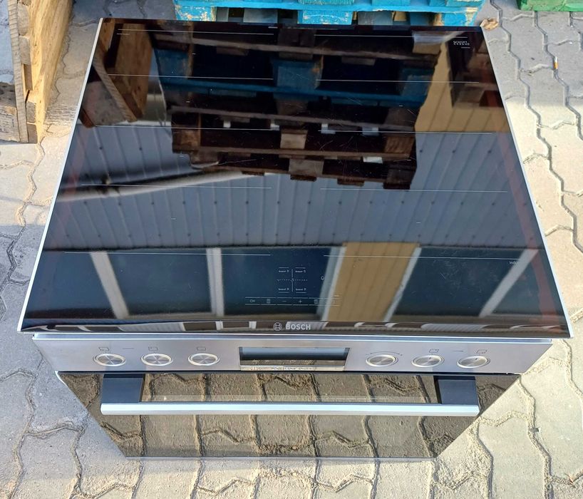 Встраиваемая духовка с индукционной поверхностью Бош Bosch HEA578BS1