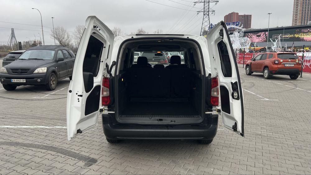 Пежо рифтер . Партнер