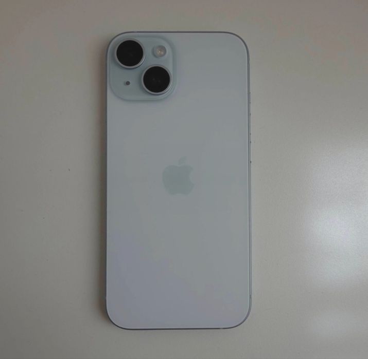 iPhone 15 128GB - como novo e na garantia!