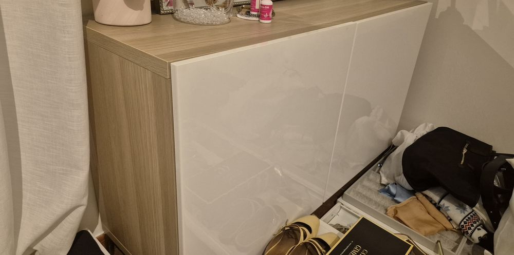 Cómoda gama besta ikea