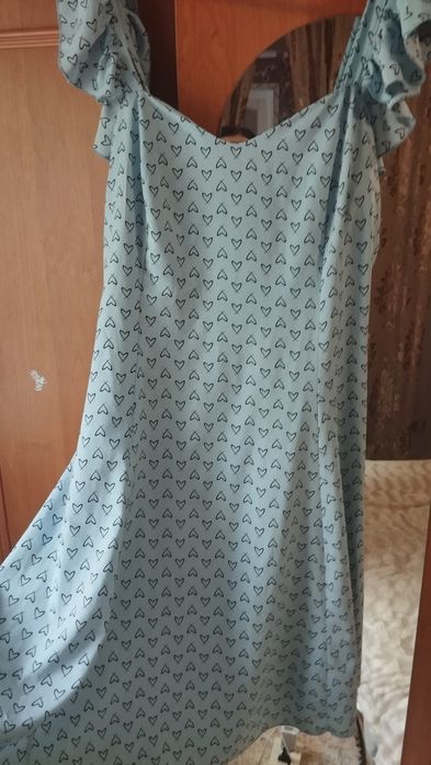 Сукня блакитна з принтом