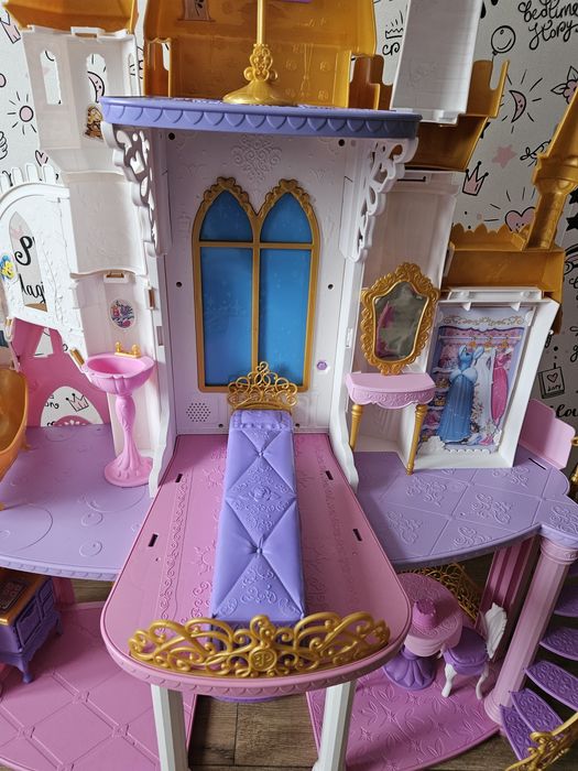 Domek dla lalek zamek księżniczek Disney