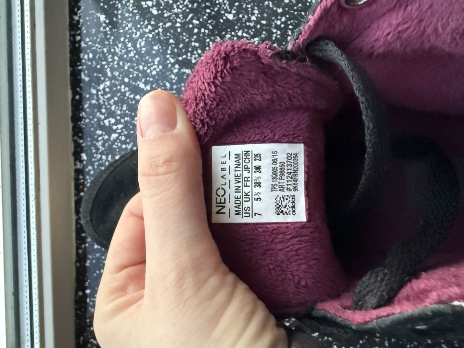 Жіночі кросівки adidas