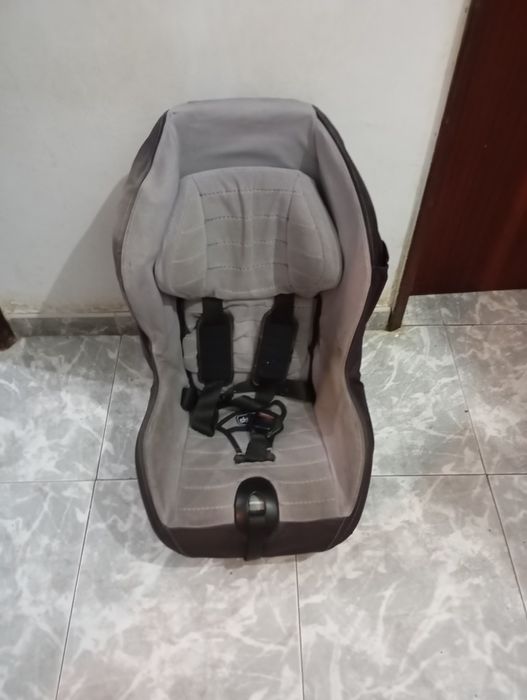 Carrinho de bebe com cadeiras