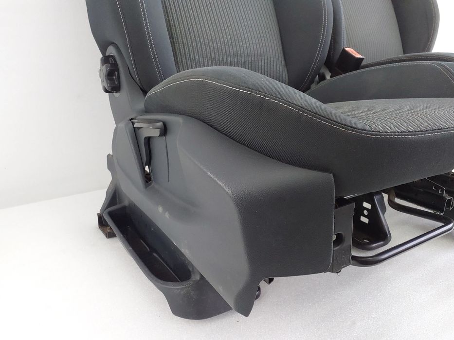 Conjunto de bancos FORD C-Max II (DXA/CB7, DXA/CEU)