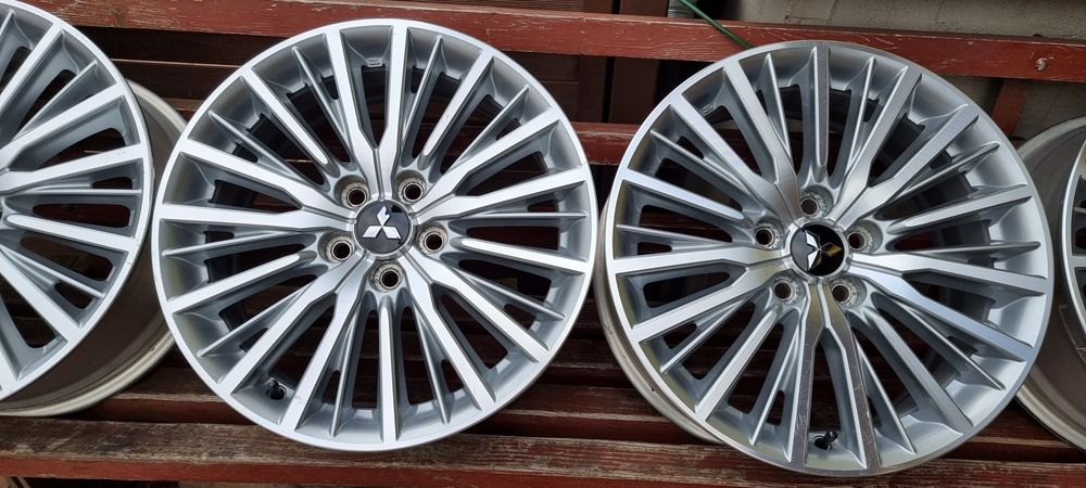 Felgi 5x114.3x18 Mitsubishi oryginalne z czujnikami ciśnienia