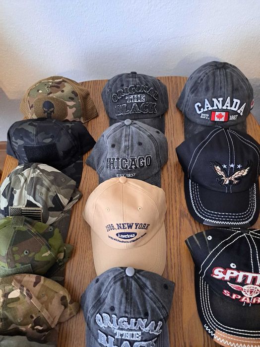 okazja-Wyprzedaż -Czapki z daszkiem różne z nadrukiem-19,99 zł