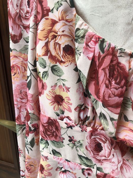 Vestido floral de seda