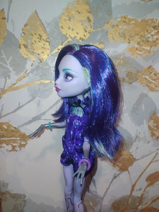 Твайла лялька Монстер Хай з серії Коффін бін