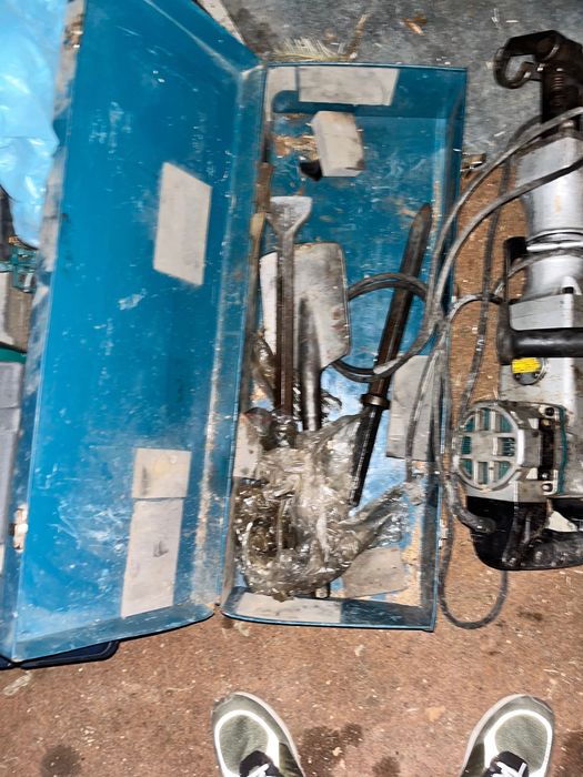 Makita HM 1500B – Młot udarowy/pneumatyczny – 1300 W